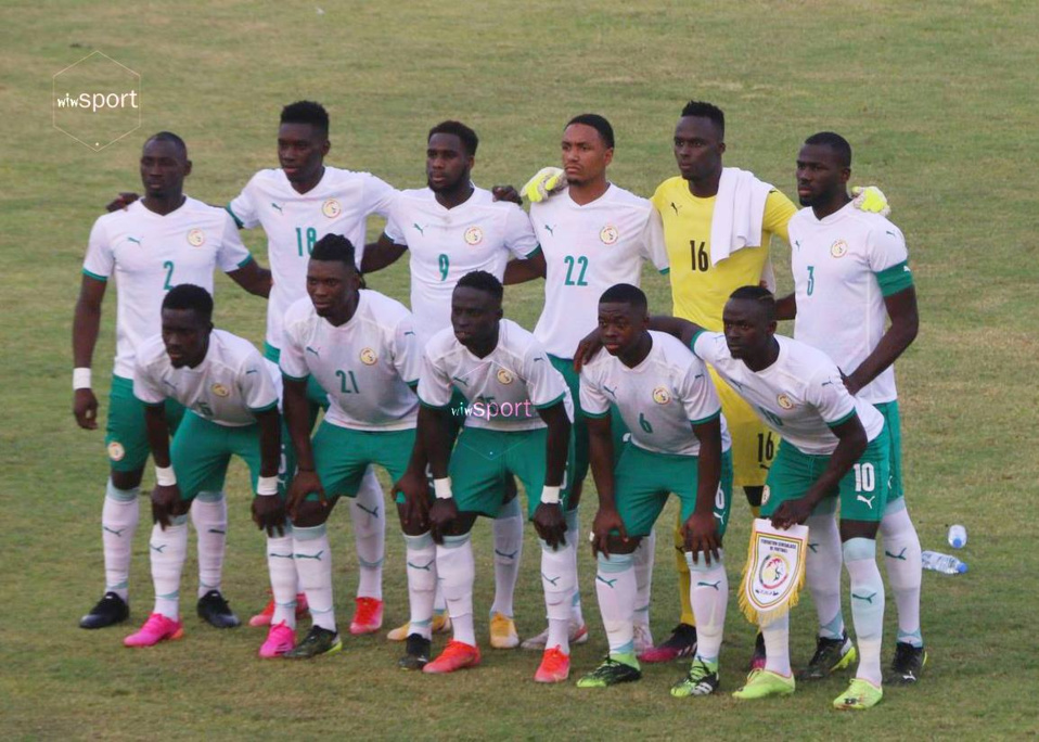 SENEGAL-CAP VERT (2-0): Les Lions pêchent des Requins bleus SENEGAL-CAP VERT (2-0): Les Lions pêchent des Requins bleus