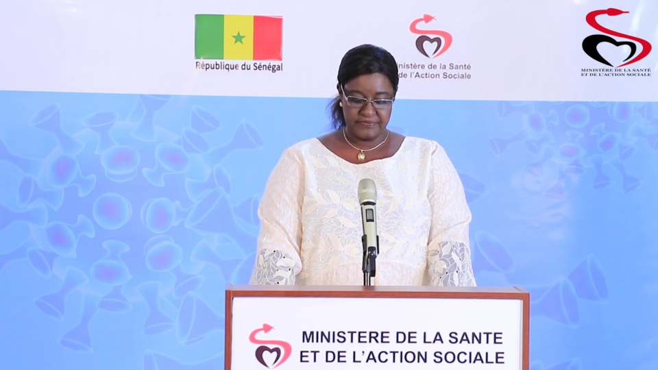 DR MARIE KHEMESSE NGOM, PRESIDENTE DU COMITE NATIONAL DE GESTION DES EPIDEMIES (CNGE) «Des enfants de 2 ans qui avaient des comorbidités sont morts du Covid» DR MARIE KHEMESSE NGOM, PRESIDENTE DU COMITE NATIONAL DE GESTION DES EPIDEMIES (CNGE) «Des enfants de 2 ans qui avaient des comorbidités sont morts du Covid»