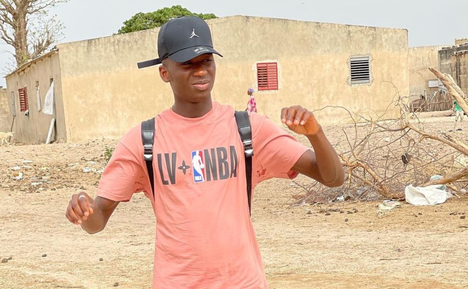 PAPE MATAR SARR A SIGNÉ SIX ANS A TOTTENHAM, MAIS RESTE A METZ CETTE SAISON Un record de vente pour le FC Metz, 20 millions d’euros avec bonus PAPE MATAR SARR A SIGNÉ SIX ANS A TOTTENHAM, MAIS RESTE A METZ CETTE SAISON Un record de vente pour le FC Metz, 20 millions d’euros avec bonus