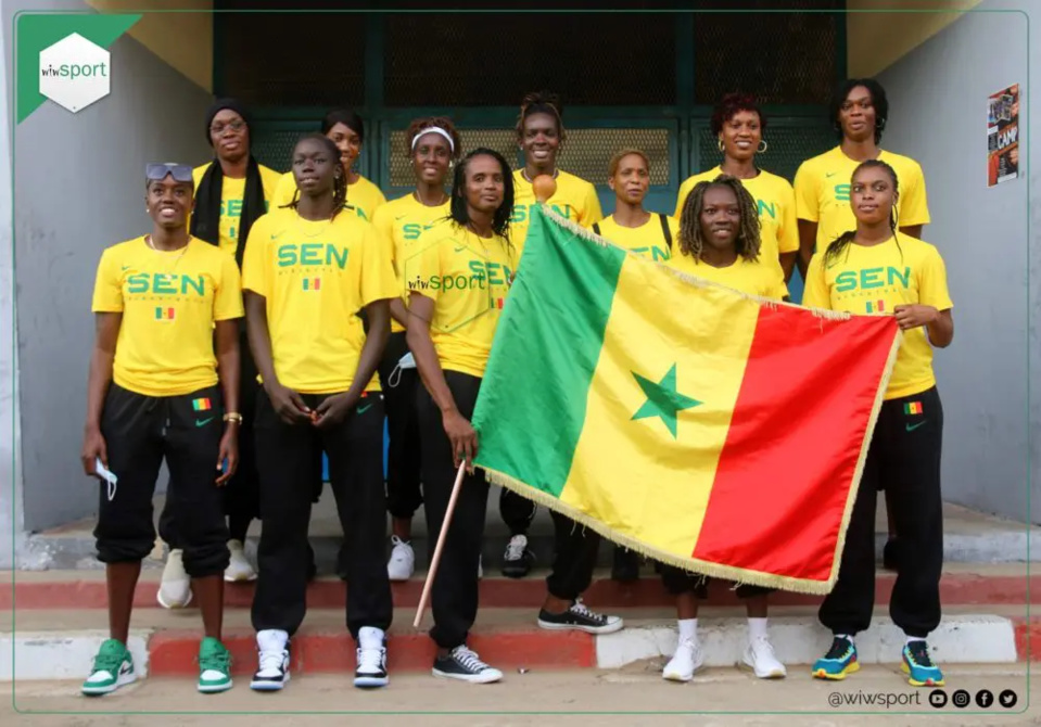 AFROBASKET FÉMININ 2021: Les Lionnes gonflées à bloc ont reçu le drapeau national hier AFROBASKET FÉMININ 2021: Les Lionnes gonflées à bloc ont reçu le drapeau national hier