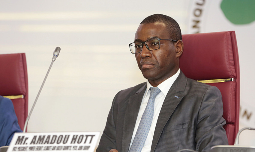​Quelle honte : Le Sénégal accepte une aumône du Japon de… 1,2 milliard