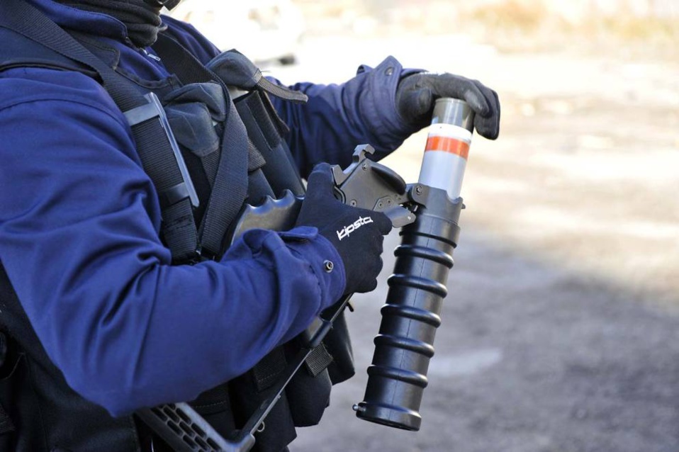 Une arme type «Cougar» destinée au maintien de l’ordre ramassée dans un bâtiment vétuste à l’Ucad Une arme type «Cougar» destinée au maintien de l’ordre ramassée dans un bâtiment vétuste à l’Ucad