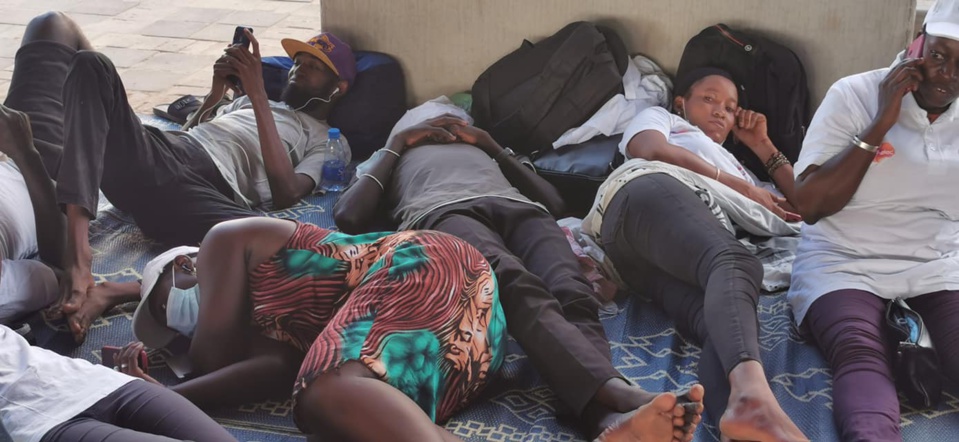 LES PRESTATAIRES DE LA SENELEC EN GREVE DE LA FAIM DEPUIS HIER «Nous sommes prêts à mourir de faim, en martyrs, que de mourir en prestataires» LES PRESTATAIRES DE LA SENELEC EN GREVE DE LA FAIM DEPUIS HIER «Nous sommes prêts à mourir de faim, en martyrs, que de mourir en prestataires»