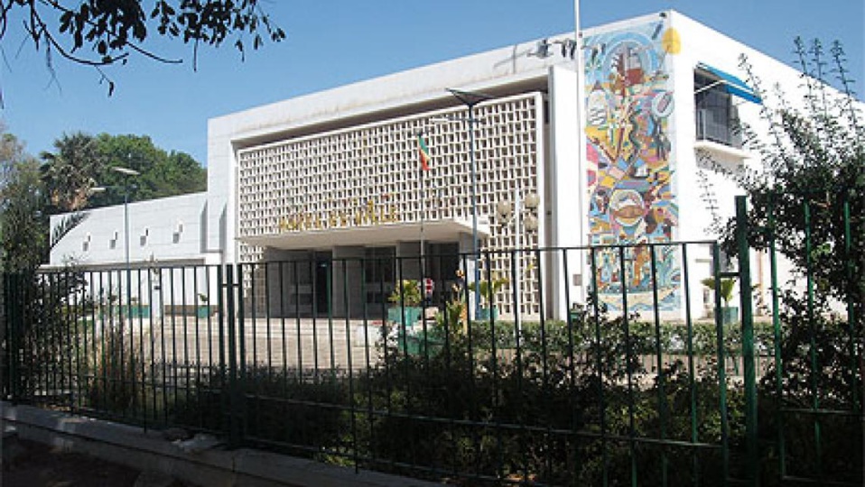 MAIRIE DE THIES L’Alliance Pencoo de Thiès refuse le choix porté sur Dr Babacar Diop, parle d’injustice, dénonce des combines et des complots et maintient Moussa Tine comme candidat MAIRIE DE THIES L’Alliance Pencoo de Thiès refuse le choix porté sur Dr Babacar Diop, parle d’injustice, dénonce des combines et des complots et maintient Moussa Tine comme candidat