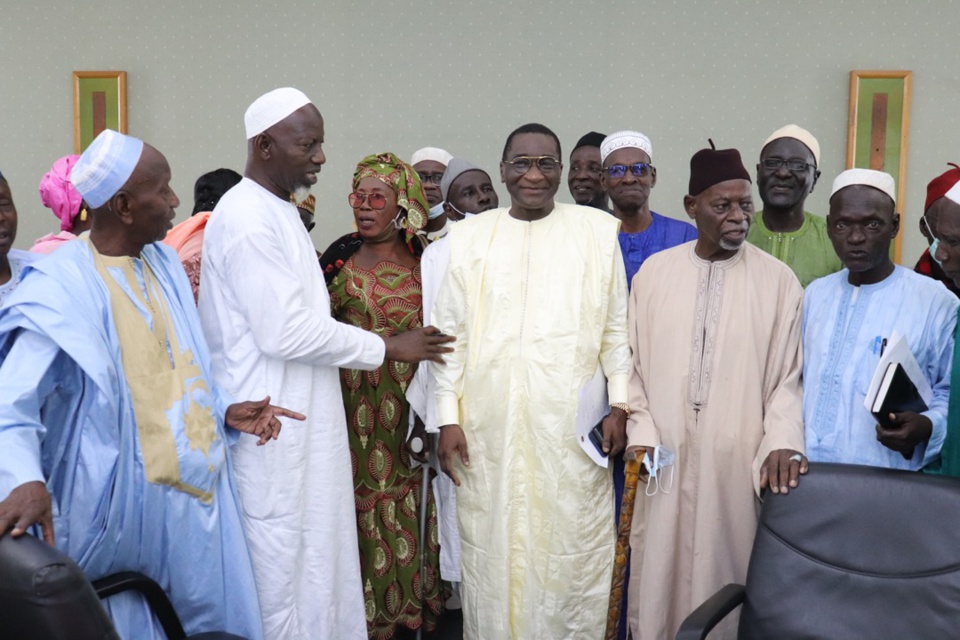 EXCELLENTE NOUVELLE POUR LES RETRAITÉS Mamadou Racine Sy, Pca de l’Ipres, annonce une hausse probable des pensions à la fin de l’année EXCELLENTE NOUVELLE POUR LES RETRAITÉS Mamadou Racine Sy, Pca de l’Ipres, annonce une hausse probable des pensions à la fin de l’année