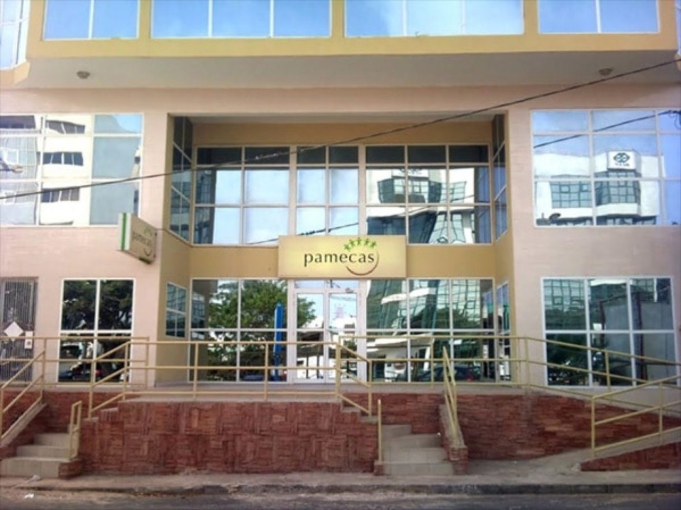 RAPPORT D’AUDIT AU SEIN DE L’UM PAMECAS: Primes de représentation aux différents Dg, salaire du Dg intérimaire qui augmente de plus de 2 millions… RAPPORT D’AUDIT AU SEIN DE L’UM PAMECAS: Primes de représentation aux différents Dg, salaire du Dg intérimaire qui augmente de plus de 2 millions…