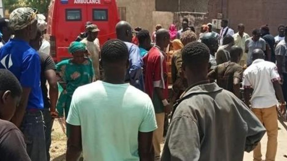 Scat Urbam : Une femme poignarde ses deux enfants Scat Urbam : Une femme poignarde ses deux enfants