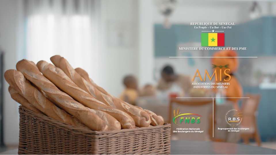 CONSEIL REGIONAL DE LA CONSOMMATION DE DAKAR: Une hausse de 2600 F sur le prix du sac de farine, le pain augmente et coute à Dakar 175 F, les régions doivent fixer leurs prix CONSEIL REGIONAL DE LA CONSOMMATION DE DAKAR: Une hausse de 2600 F sur le prix du sac de farine, le pain augmente et coute à Dakar 175 F, les régions doivent fixer leurs prix