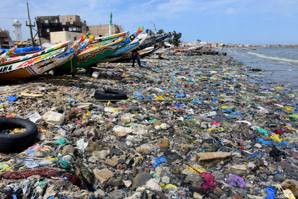 VERNISSAGE EXPOSITION SUR LA POLLUTION DE LA BAIE DE HANN :Les photographes Cheikh Tidiane Ndiaye et Abdou Cissé retracent en images des années d’agression de la baie VERNISSAGE EXPOSITION SUR LA POLLUTION DE LA BAIE DE HANN :Les photographes Cheikh Tidiane Ndiaye et Abdou Cissé retracent en images des années d’agression de la baie