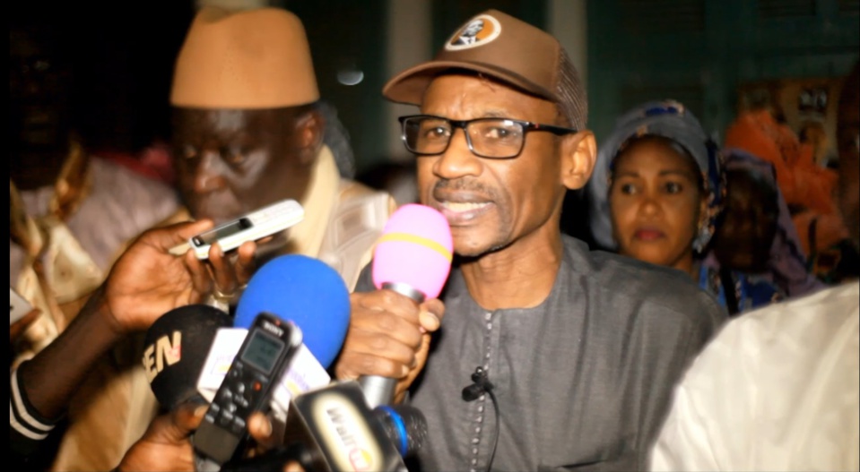 RACINE TALLA LORS DE SA TOURNEE «LE CANDIDAT CHEZ VOUS» A WAKHINANE NIMZATT «On peut nous demander de faire plus, mais nous avons beaucoup fait» RACINE TALLA LORS DE SA TOURNEE «LE CANDIDAT CHEZ VOUS» A WAKHINANE NIMZATT «On peut nous demander de faire plus, mais nous avons beaucoup fait»