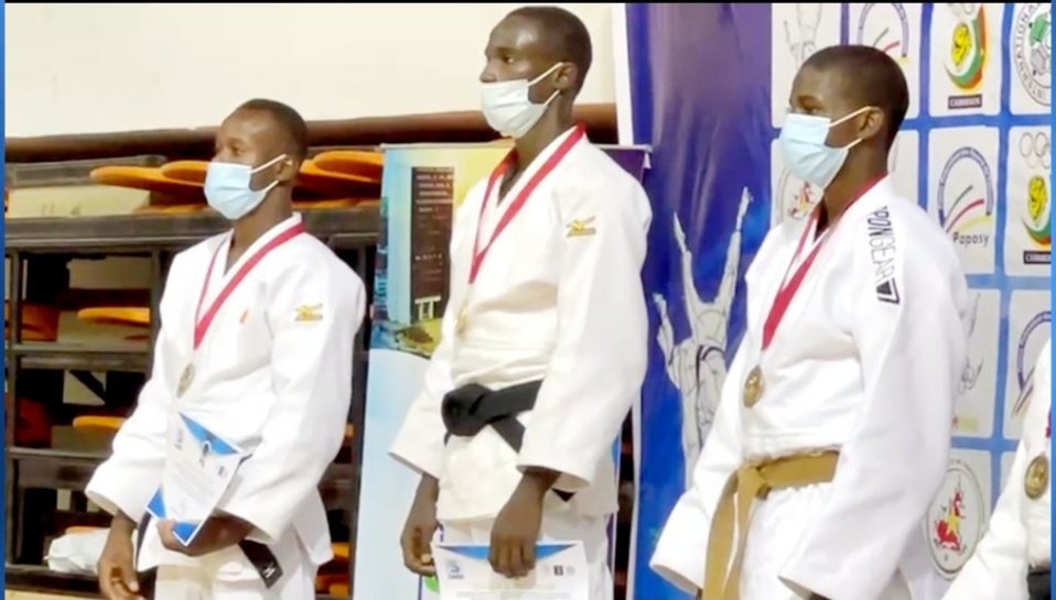 OPEN KARATE DE NEW YORK : L’international Papa François Diouf trahi par les confrontations de la police de l’immigration avec le comité d’organisation de l’Open de karaté OPEN KARATE DE NEW YORK : L’international Papa François Diouf trahi par les confrontations de la police de l’immigration avec le comité d’organisation de l’Open de karaté