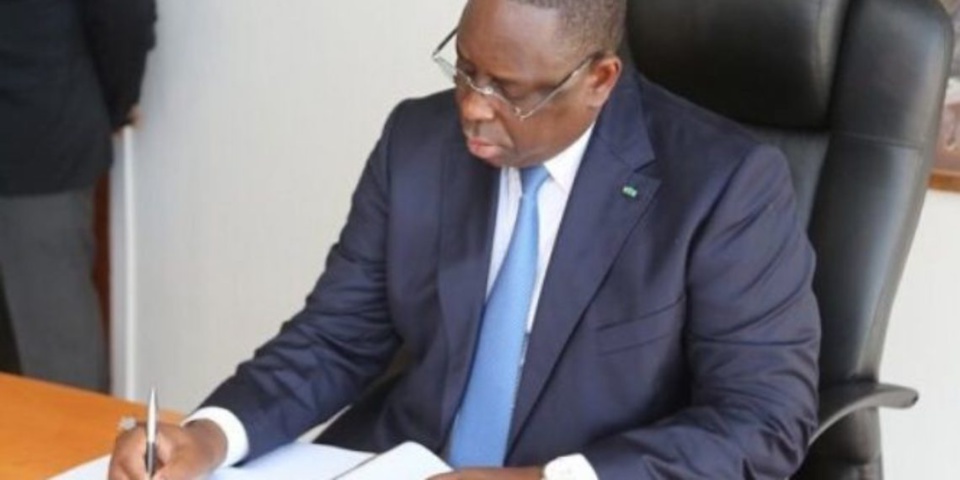 CONTRIBUTION /ASSISES DU SPORTS SN: 100 Milliards FCFA (152 millions € ) même pas la clause libératoire d'un bon joueur dans le monde ,pour gagner 1000 Mds en 10 ans et des coupes en Afrique et dans le monde CONTRIBUTION /ASSISES DU SPORTS SN: 100 Milliards FCFA (152 millions € ) même pas la clause libératoire d'un bon joueur dans le monde ,pour gagner 1000 Mds en 10 ans et des coupes en Afrique et dans le monde