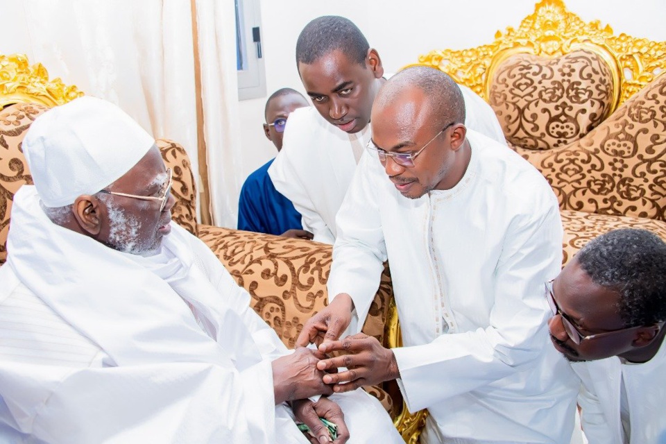 Serigne Mountakha a reçu les chargés de mission de Macky Serigne Mountakha a reçu les chargés de mission de Macky