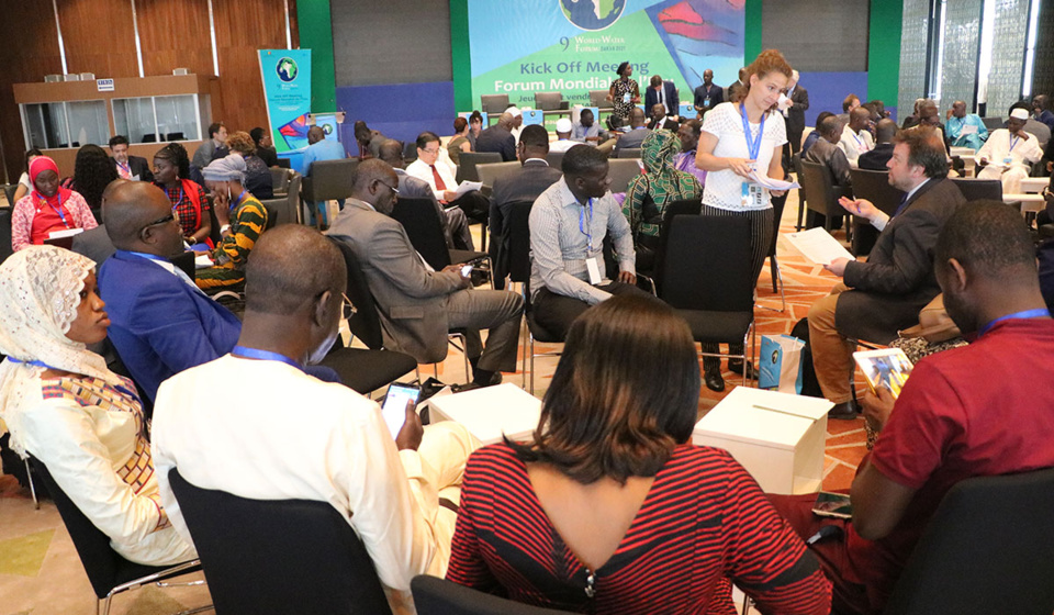 DECISION DE LA VILLE DE DAKAR D’ORGANISER SON FORUM DE L’EAU: Le secrétariat exécutif dément le statut d’invité de la ville de Dakar et convoque l’ordre protocolaire pour dénier à Barth son allocution DECISION DE LA VILLE DE DAKAR D’ORGANISER SON FORUM DE L’EAU: Le secrétariat exécutif dément le statut d’invité de la ville de Dakar et convoque l’ordre protocolaire pour dénier à Barth son allocution