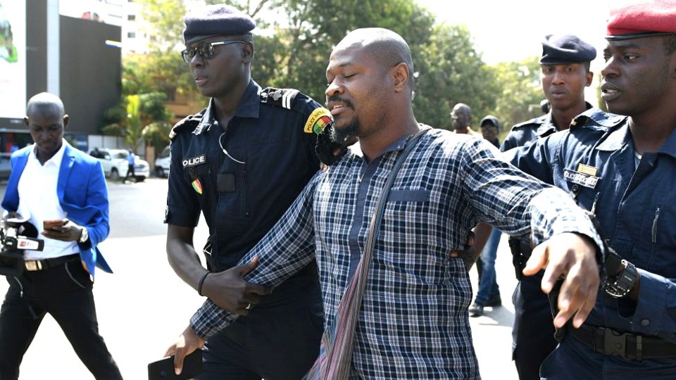GUY MARIUS SAGNA APRÈS SA LIBÉRATION  :«La police m'a jeté à 50 km de Dakar dans la brousse en pleine nuit»
