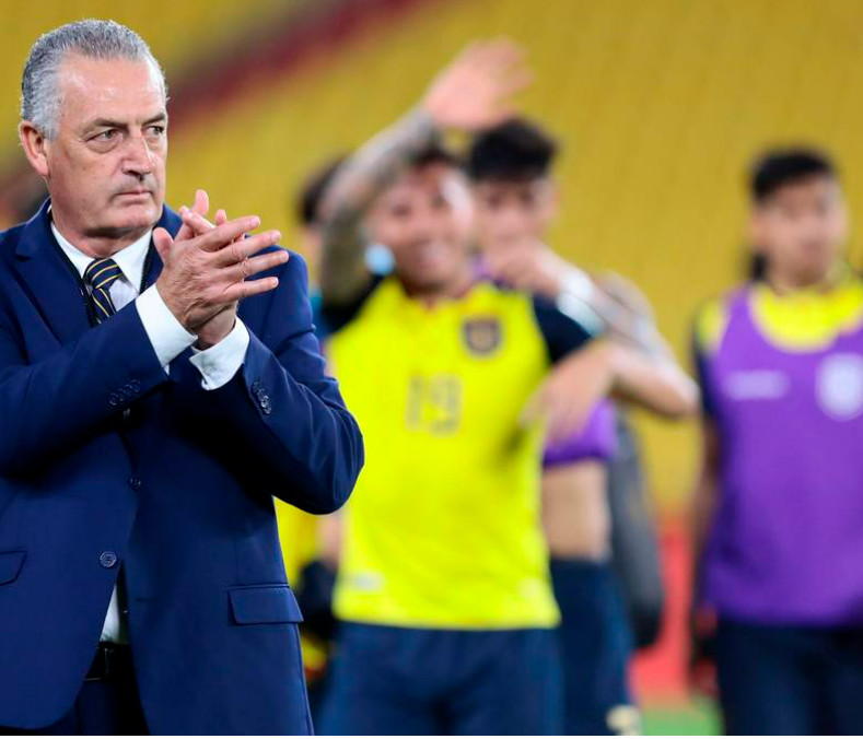 GUSTAVO ALFARO, SÉLECTIONNEUR ÉQUATEUR:  «notre objectif : lutter contre le Qatar et le Sénégal pour la 2e place»