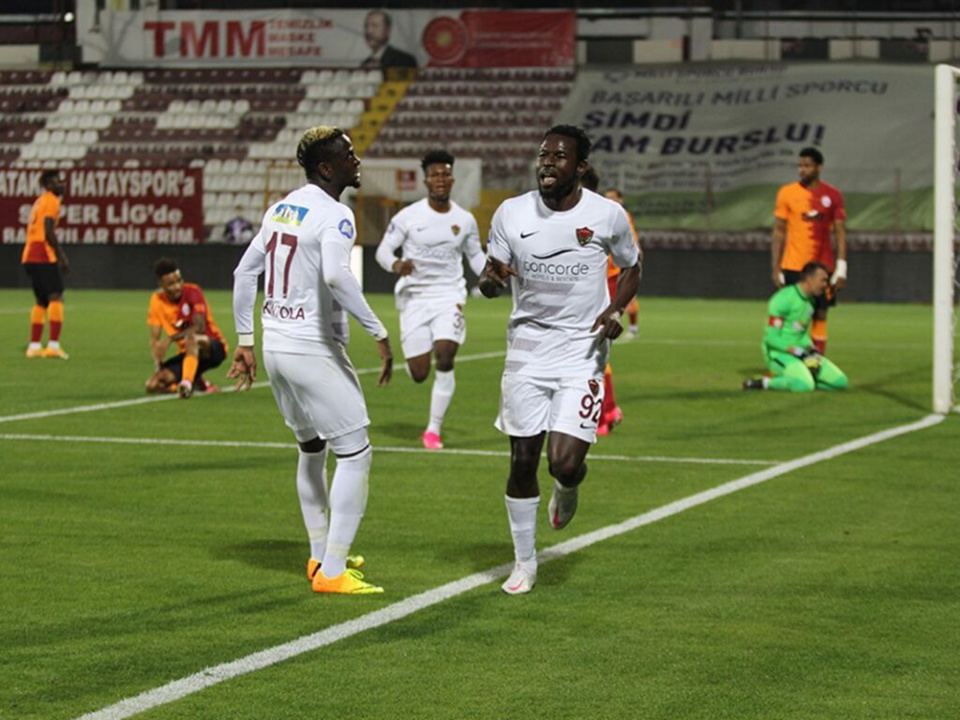 Mame Biram Diouf inscrit son 11e but de la saison en Championnat Mame Biram Diouf inscrit son 11e but de la saison en Championnat