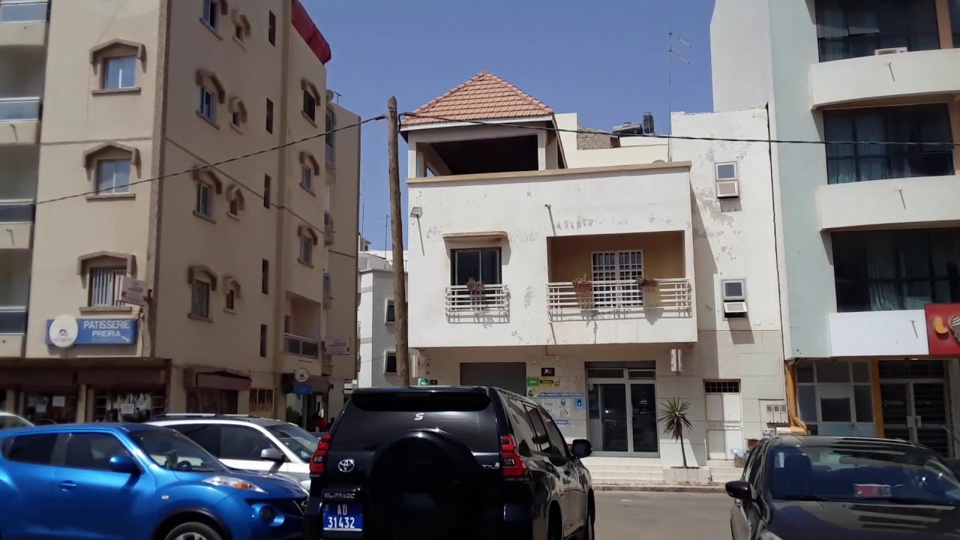 LE FONCTIONNAIRE PERD SON R+5 À LA CITÉ KEUR GORGUI: Ababacar Diop dit avoir été bluffé par son ami Modou Dieng qui lui fait signer une convention d'hypothèque sur une durée de 30 Ans LE FONCTIONNAIRE PERD SON R+5 À LA CITÉ KEUR GORGUI: Ababacar Diop dit avoir été bluffé par son ami Modou Dieng qui lui fait signer une convention d'hypothèque sur une durée de 30 Ans