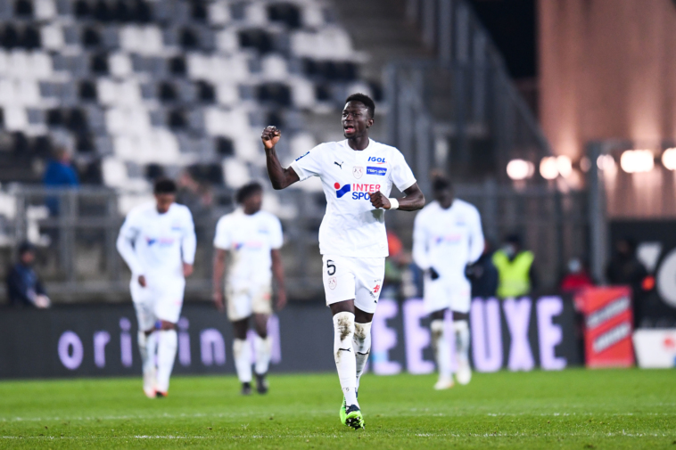 FORMOSE MENDY: La belle surprise du côté d’Amiens