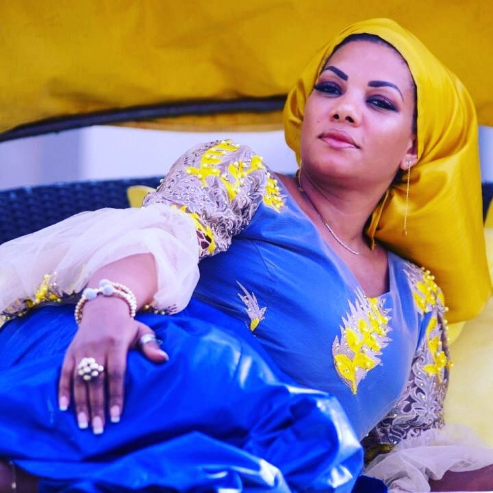 AVEC PLUSIEURS GRIEFS CONTRE EL HADJI DIOUF :Valéry Bishop demande le divorce, l’affaire évoquée le 6 mai prochain AVEC PLUSIEURS GRIEFS CONTRE EL HADJI DIOUF :Valéry Bishop demande le divorce, l’affaire évoquée le 6 mai prochain