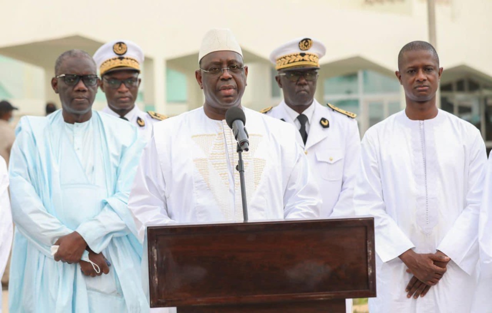 MACKY SALL RASSURE LES FAMILLES DES VICTIMES : «Nous verrons avec le procureur comment avoir rapidement une autorisation pour que les corps vous soient remis» MACKY SALL RASSURE LES FAMILLES DES VICTIMES : «Nous verrons avec le procureur comment avoir rapidement une autorisation pour que les corps vous soient remis»