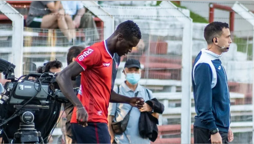 RACISME EN URUGUAY :Le joueur Ousmane Ndong insulté après un match