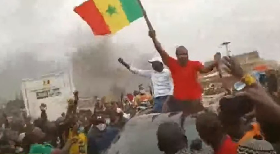 MANIFESTATION DU 17 JUIN A ZIGUINCHOR: La famille du jeune Idrissa Goudiaby conteste l’autopsie et parle de témoins qui ont vu un gendarme tirer MANIFESTATION DU 17 JUIN A ZIGUINCHOR: La famille du jeune Idrissa Goudiaby conteste l’autopsie et parle de témoins qui ont vu un gendarme tirer