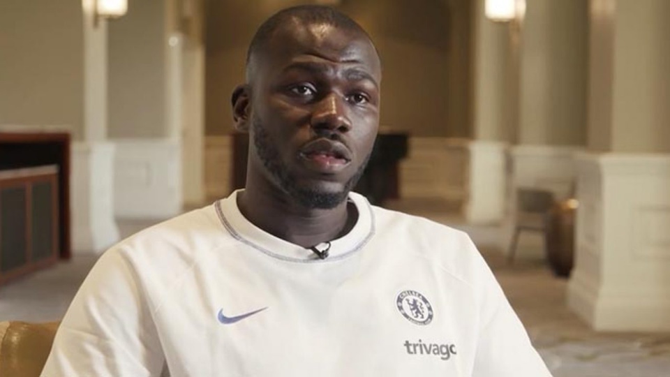 KOULIBALY RÉVÈLE L’IMPORTANCE DE TUCHEL DANS SA VENUE CHEZ LES BLUES: «Il m'a appelé pour me dire qu'il voulait que je vienne à Chelsea. Ce n'était pas arrivé avant»