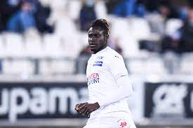 AUTEUR DE 13 BUTS LA SAISON PASSEE EN LIGUE 2 Aliou Badji (Amiens) objet de l’insistance d’Auxerre