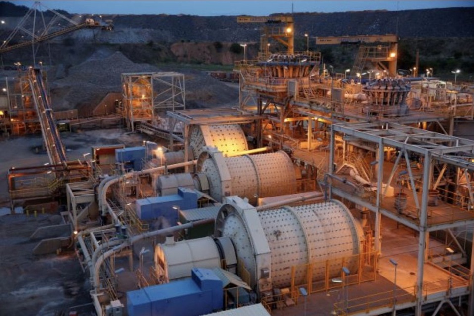 EXPANSION DE LA MINE D’OR SABODALA-MASSAWA PAR ENDEAVOUR MINING :La première coulée d’or est prévue en début d’année 2024, avec une production moyenne annuelle de 194.000 onces d’or sur les cinq premières années EXPANSION DE LA MINE D’OR SABODALA-MASSAWA PAR ENDEAVOUR MINING :La première coulée d’or est prévue en début d’année 2024, avec une production moyenne annuelle de 194.000 onces d’or sur les cinq premières années