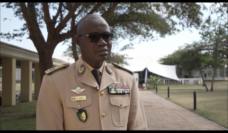 LES CONSEILS DU GÉNÉRAL CHEIKH WADE, CHEF D’ÉTAT MAJOR GÉNÉRAL DES ARMÉES AUX MILITAIRES SUR LES RÉSEAUX SOCIAUX:«Un militaire, c’est la discrétion, la confidentialité.Une petite indiscrétion peut vous faire sauter sur une mine ou vous tombez dans un LES CONSEILS DU GÉNÉRAL CHEIKH WADE, CHEF D’ÉTAT MAJOR GÉNÉRAL DES ARMÉES AUX MILITAIRES SUR LES RÉSEAUX SOCIAUX:«Un militaire, c’est la discrétion, la confidentialité.Une petite indiscrétion peut vous faire sauter sur une mine ou vous tombez dans un