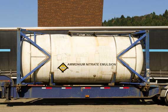 66 camions contenant 1800 tonnes de nitrate d'ammonium présents à Ngoundiane : la population alerte