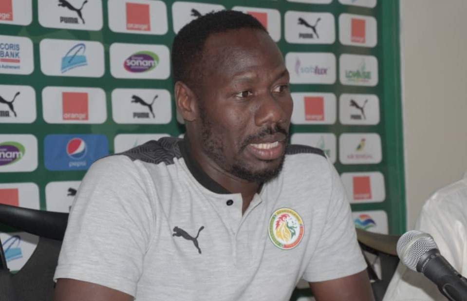 APRES AVOIR QUALIFIE L’EQUIPE NATIONALE LOCALE AU PROCHAIN CHAMPIONNAT D’AFRIQUE  DES NATIONS (CHAN ALGERIE 2023): Pape Thiaw rend hommage à Joseph Koto et parle de redécouverte de la compétition