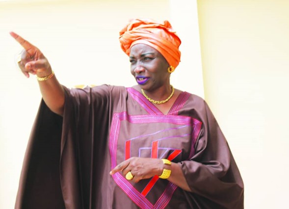 3E CANDIDATURE, DÉSACCORDS AVEC MACKY SALL ; PRÉSIDENCE DE L’ASSEMBLÉE NATIONALE ; LOI SUR LES INCOMPATIBILITÉS FAMILIALES… :Aminata Touré prend un peu plus ses distances avec MackySall et l’Apr