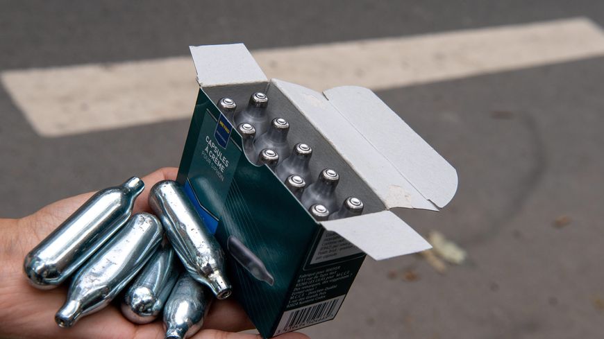 DEUX JEUNES RISQUENT 2 ANS DE PRISON FERME:  Amadou Diouf et Saliou Khar Ndiaye vendaient des comprimés de protoxyde d’azote considéré comme de la drogue