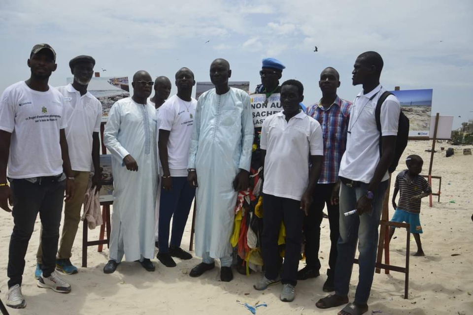 EXPOSITION PHOTO SUR LA POLLUTION DE LA BAIE DE HANN :Natal Mag et Osiwa poursuivent la sensibilisation des riverains