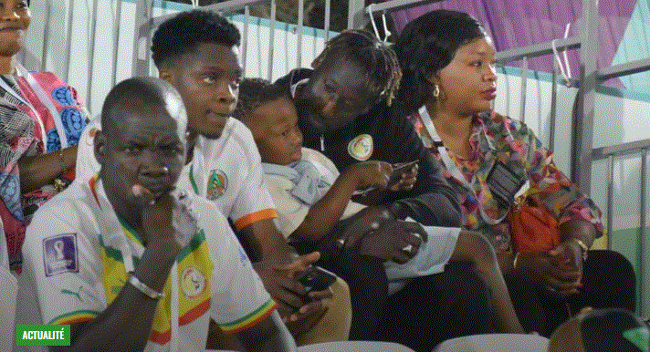 LENDEMAIN DE VICTOIRE, PORTES OUVERTES DANS LA TANIÈRE :  Les Lions ont reçu leurs familles pour la première fois depuis le début du Mondial