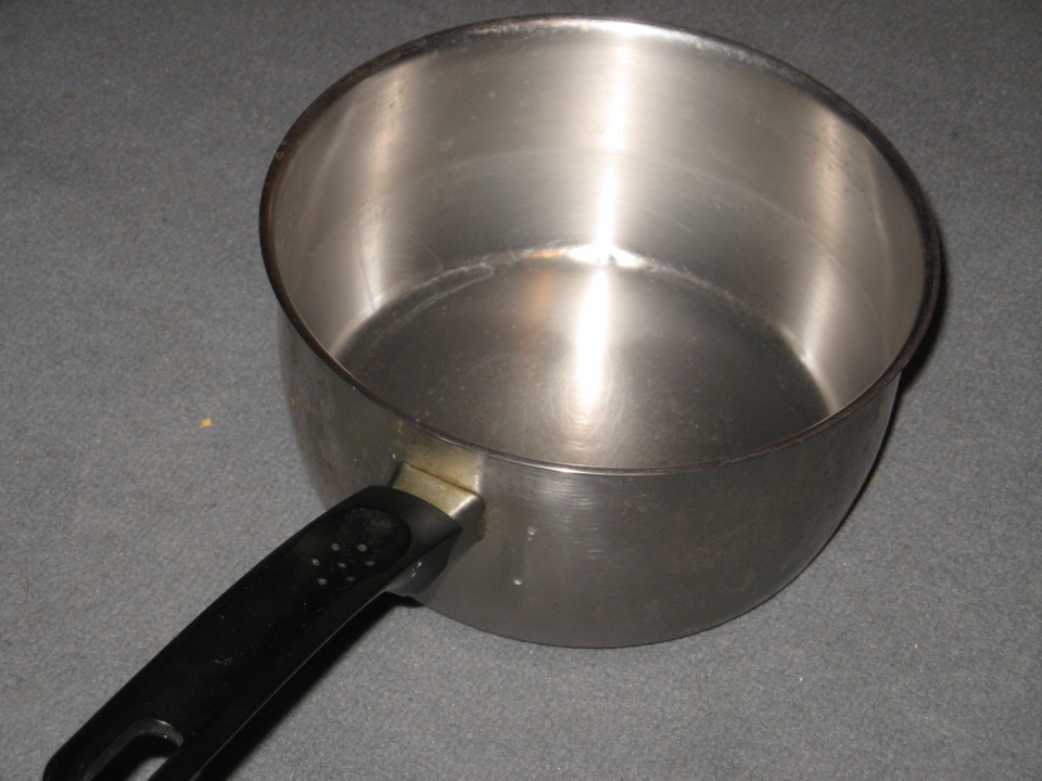 CRAIGNANT D’ETRE EBOUILLANTEE A L'HUILE PAR SA DOMESTIQUE : Rokhaya Sarr s'empare d'une casserole et lui fracasse le crâne CRAIGNANT D’ETRE EBOUILLANTEE A L'HUILE PAR SA DOMESTIQUE : Rokhaya Sarr s'empare d'une casserole et lui fracasse le crâne