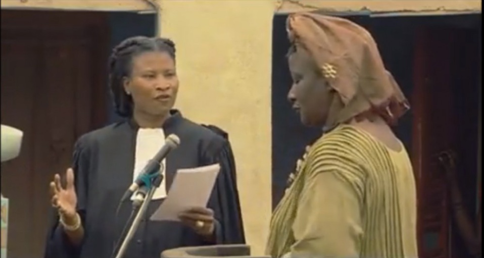 ME AISSATA TALL SALL ACTRICE DU FILM «BAMAK0» DEVENUE MINISTRE: Guy Marius Sagna pèse les deux personnages ME AISSATA TALL SALL ACTRICE DU FILM «BAMAK0» DEVENUE MINISTRE: Guy Marius Sagna pèse les deux personnages