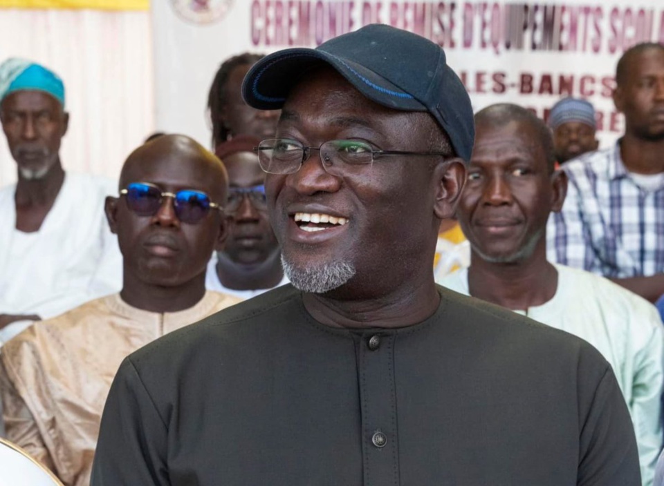 PAPE DEMBA BITÈYE, DG DE SENELEC LORS D’UN MEETING DIMANCHE À KAOLACK «Nous travaillons sur la réélection du Président Macky Sall… Nul ne peut empêcher sa candidature pour la présidentielle de 2024» PAPE DEMBA BITÈYE, DG DE SENELEC LORS D’UN MEETING DIMANCHE À KAOLACK «Nous travaillons sur la réélection du Président Macky Sall… Nul ne peut empêcher sa candidature pour la présidentielle de 2024»