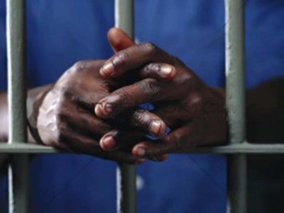 IL ÉTRANGLE SON PÈRE QUI FAIT UNE ATTAQUE ET MEURT: Mor Anta Niang revient à la charge et menace de tuer sa mère avec un couteau IL ÉTRANGLE SON PÈRE QUI FAIT UNE ATTAQUE ET MEURT: Mor Anta Niang revient à la charge et menace de tuer sa mère avec un couteau