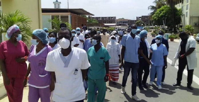 Sit-in à l’hôpital Amadou Sakhir Ndiéguène de Thiès : 51 millions FCfa de primes réclamés à l’Etat