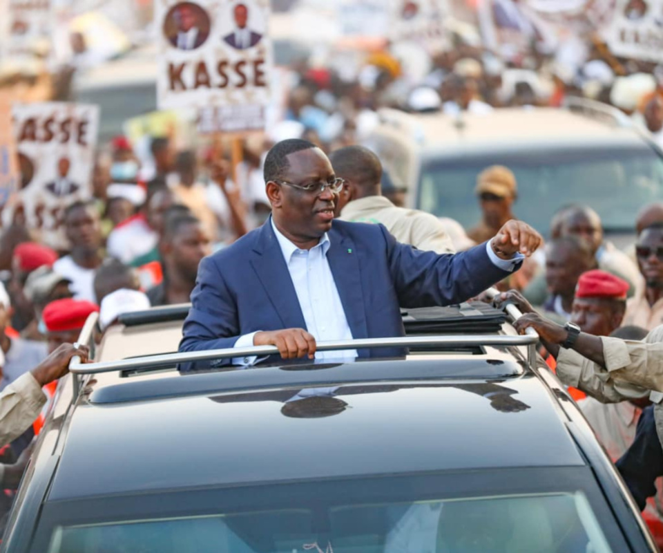 CONSEIL PRESIDENTIEL A TAMBA :Macky Sall casque 500 milliards pour les trois prochaines années CONSEIL PRESIDENTIEL A TAMBA :Macky Sall casque 500 milliards pour les trois prochaines années