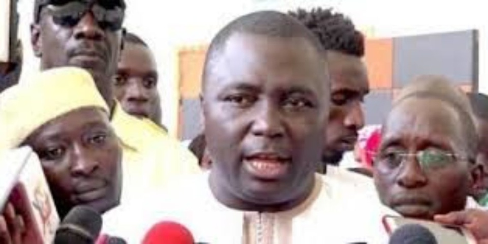 Bamba Fall vote, mais avertit Bamba Fall vote, mais avertit