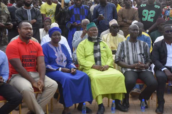 RASSEMBLEMENT CONTRE LES DETOURNEMENTS DES FONDS FORCE COVID-19  :La société civile réclame la démission sans délai des personnes impliquées et le remboursement des sommes détournées