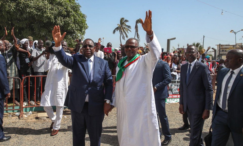 Macky rend hommage à Tanor :«Un fidèle compagnon, un républicain en toute circonstance, un leader politique engagé, discret et courtois» Macky rend hommage à Tanor :«Un fidèle compagnon, un républicain en toute circonstance, un leader politique engagé, discret et courtois»