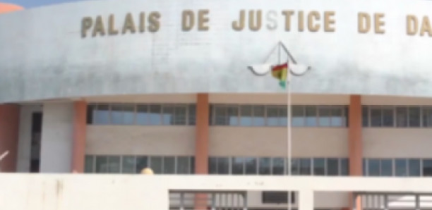 POUR FAIRE PRESSION SUR SA COPINE QUI ENVISAGEAIT DE LE LARGUER: Ndiéré Diouf la menace de publier ses photos obscènes dans les groupes WhatsApp de leurs deux familles