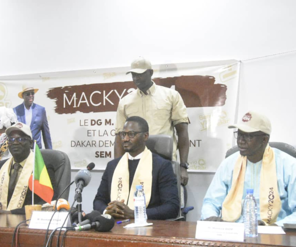 ELECTION PRESIDENTIELLE DE 2024: Macky Sall plébiscité par la cellule Apr de DDD et son Directeur Ousmane Sylla ELECTION PRESIDENTIELLE DE 2024: Macky Sall plébiscité par la cellule Apr de DDD et son Directeur Ousmane Sylla