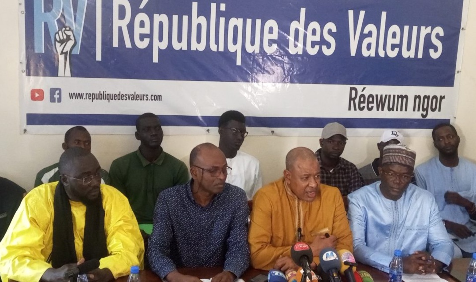 CUMUL DE FONCTIONS DE ABDOU KARIM SALL, DG ARTP ET MAIRE DE MBAO: Thierno Alassane Sall et Cie convoquent l’article 239 et menacent CUMUL DE FONCTIONS DE ABDOU KARIM SALL, DG ARTP ET MAIRE DE MBAO: Thierno Alassane Sall et Cie convoquent l’article 239 et menacent