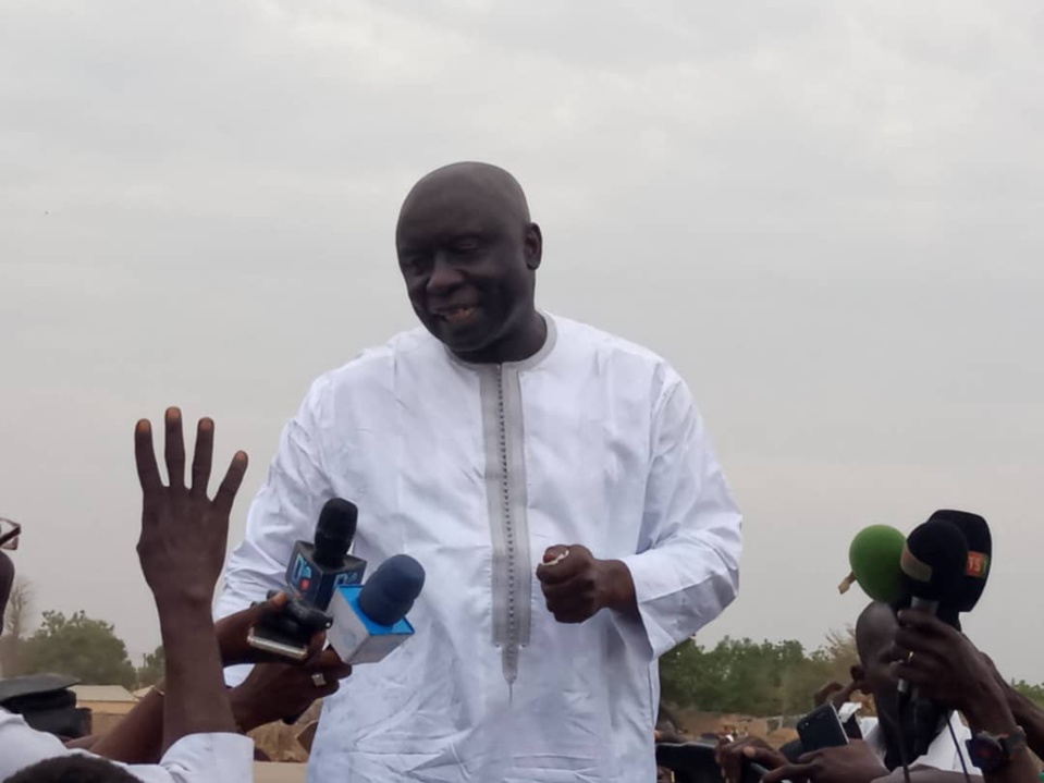 IDY CHARME LES DEMANDEURS D’EMPLOIS: «Je suis engagé à vos côtés pour une meilleure justice sociale, des emplois décents (…) pour une couverture sociale garantie» IDY CHARME LES DEMANDEURS D’EMPLOIS: «Je suis engagé à vos côtés pour une meilleure justice sociale, des emplois décents (…) pour une couverture sociale garantie»